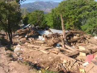 Maulana Tariq Jameel - Zalzala Ya Dastak [HD]