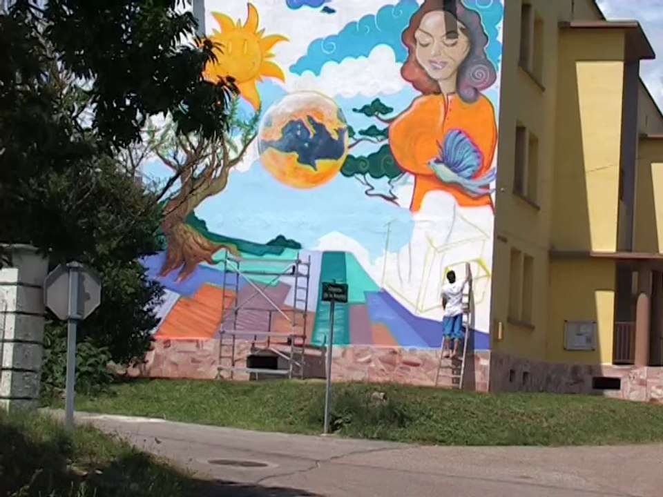 La sixième fresque à l'Aubradou, Festival d'Art contemporain de Saint-Florent-sur-Auzonnet