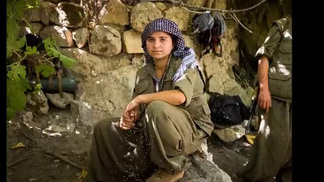 H&M apologises after being accused of modelling outfit on uniform worn by fighters battling ISIS