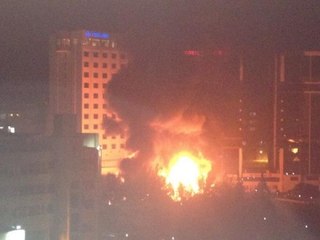 Diyarbakır'da Trilyonluk İşyeri Cayır Cayır Yanıyor