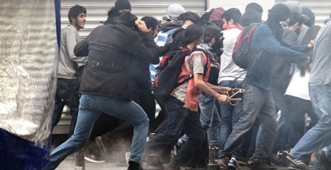İstanbul Valiliği: Olaylar Kontrol Altında, 30 Kişi Yaralandı