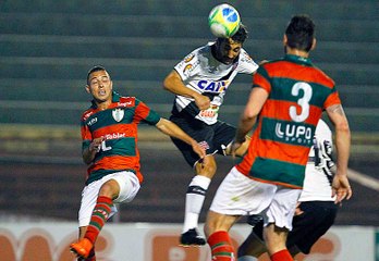 Subindo! Vasco vence Portuguesa e se aproxima da liderança