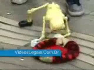 Skull Dancing By Begger People