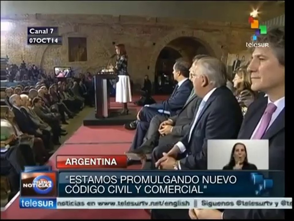 Argentina: Cristina Fernández promulga nuevo Código Civil y Comercial