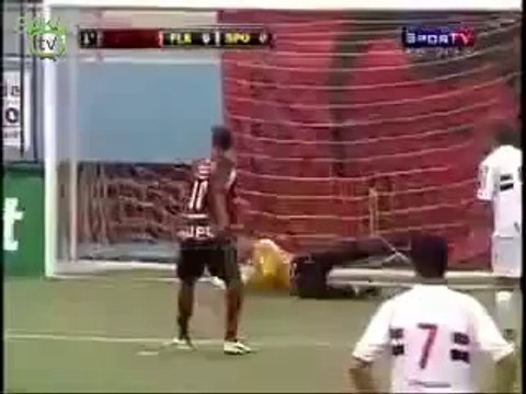 Şekil Yapayım Derken Penaltı Kaçıran Futbolcu