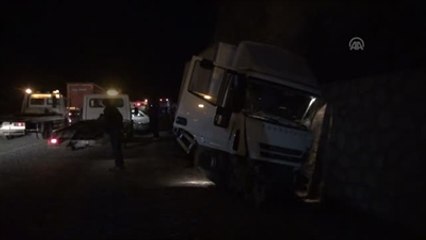 Trafik Kazası: 1 Ölü 9 Yaralı