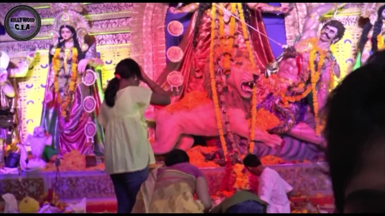 Kajol SPOTTED with kids Nysa & Yug Devgn