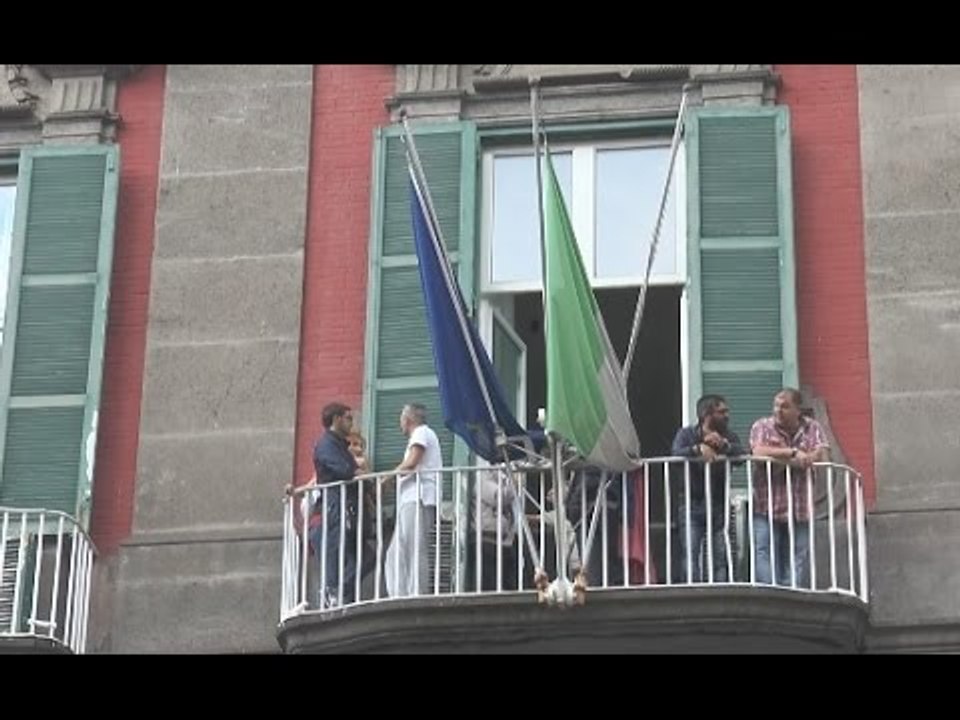 Napoli - Lavoratori Astir occupano sede Inps: "Vogliamo la cassa integrazione" (07.10.14)