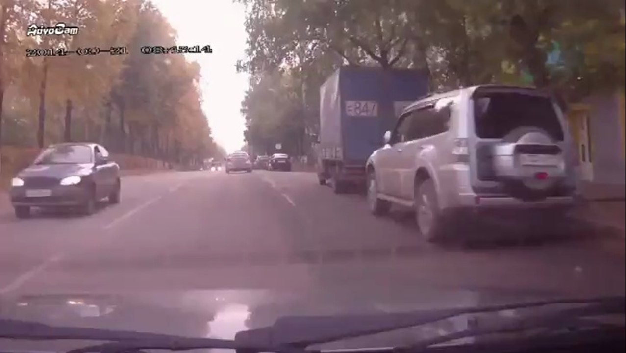 Course poursuite à bord d'une voiture de police