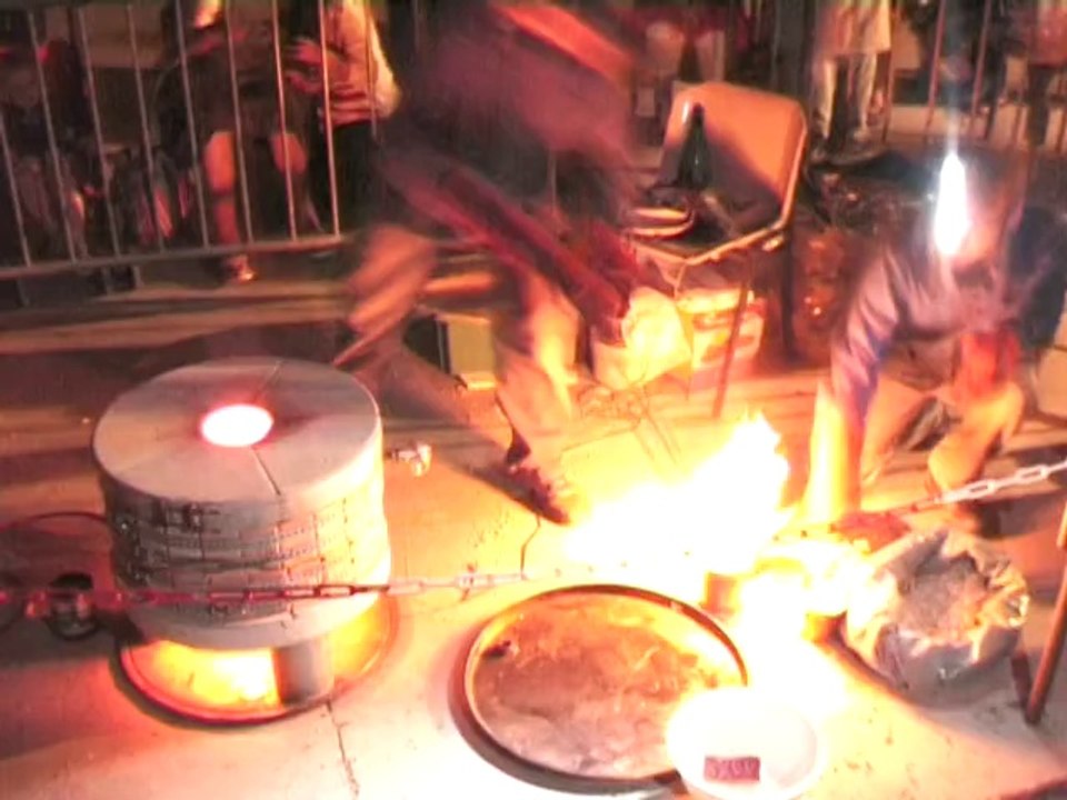 Atelier du Collectif 111, cuisson raku en nocturne ouvert au public