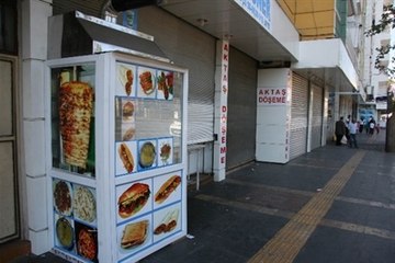 Diyarbakır'da Esnaf Kepenk Açmadı