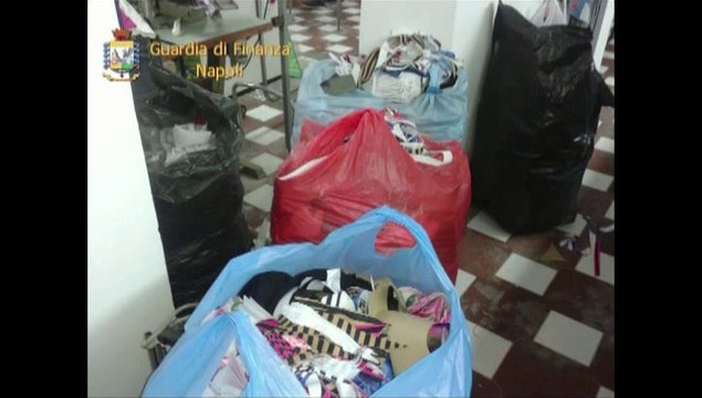 Napoli - Sequestrato opificio clandestino (08.10.14)