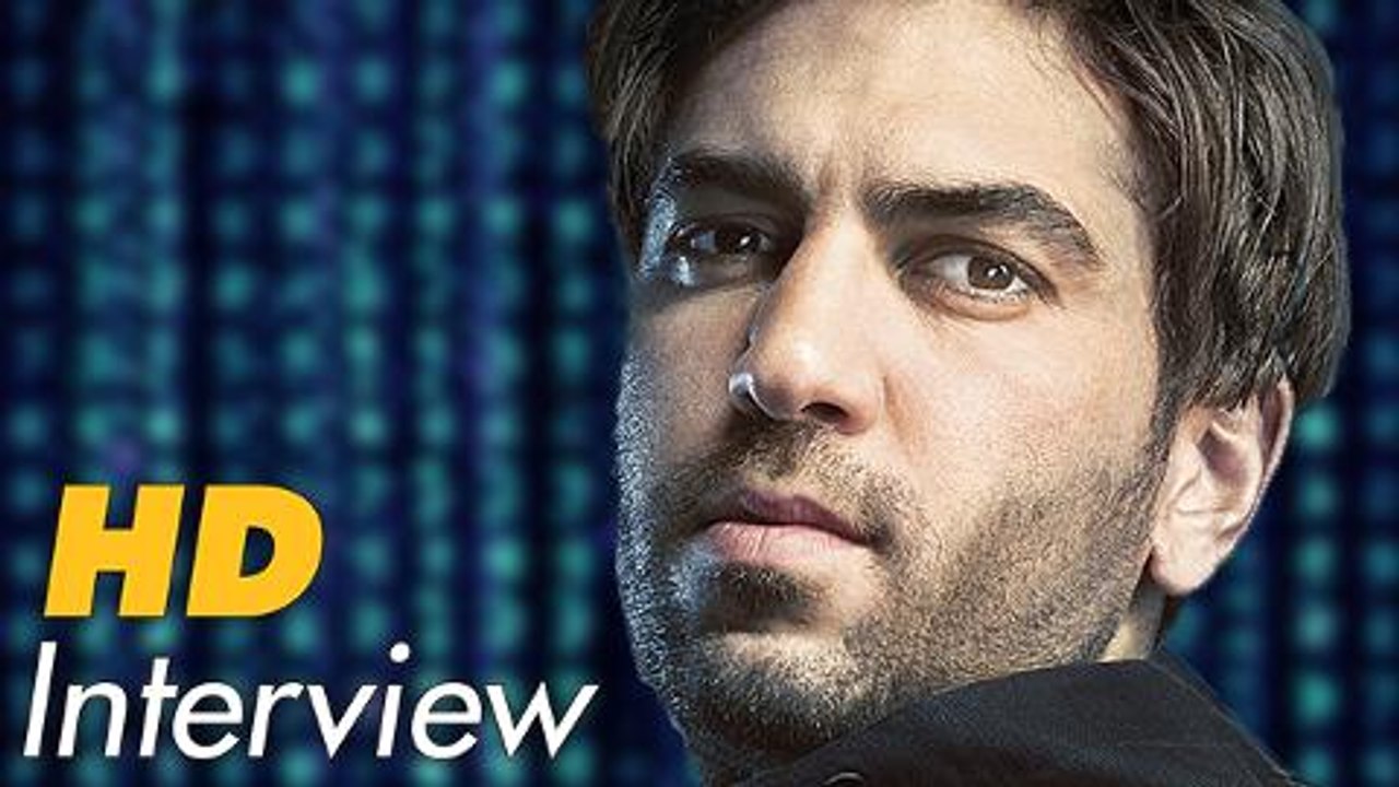 Elyas M'Barek und die Duckfaces | Who Am I Interview