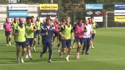 1fenerbahçe'nin Hollandalı Futbolcusu Kuyt: "Galatasaray Maçını Sabırsızlıkla Bekliyoruz"