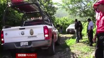 Familiares de los 43 desaparecidos en México muestran su desesperación