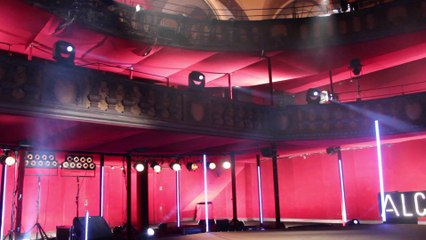 Alcaline, les Coulisses : Christine and the Queens