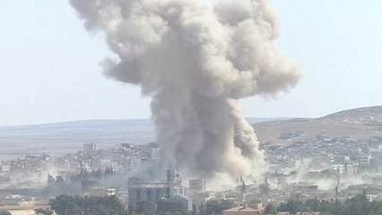 Air strikes push Islamic State back from Kobani: officials