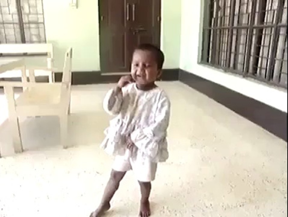 Funny Kid Sing a Song >> shoaib khan 03005383031