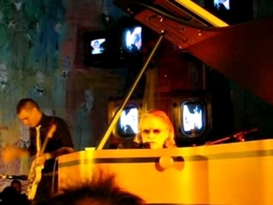 Elle dit Elle dit 0'30