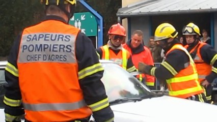 Exercice de désincarcération au lycée Saint-Jean Lacroix de Saint-Quentin