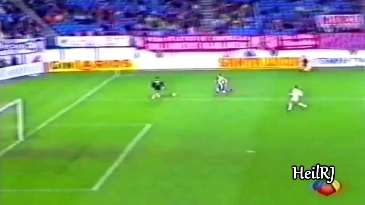 Soccer compilation : Impossible Goals