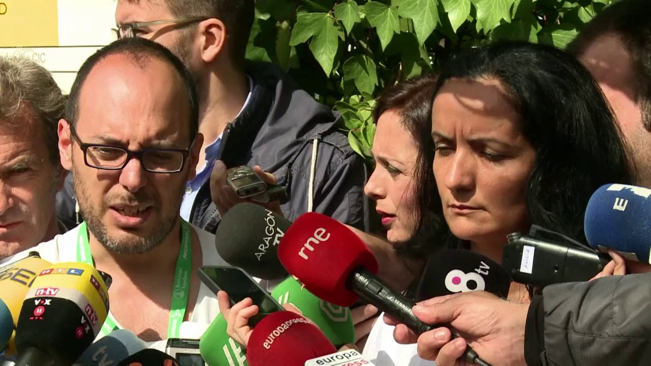 Doctor: Spanish Ebola nurse touched face with infected glove