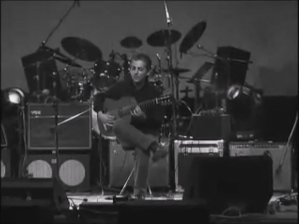 PEDRO JAVIER GONZALES TRIO: SULTANS OF SWING