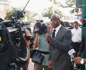 Adrian Peterson’s plea delayed; judge may be replaced