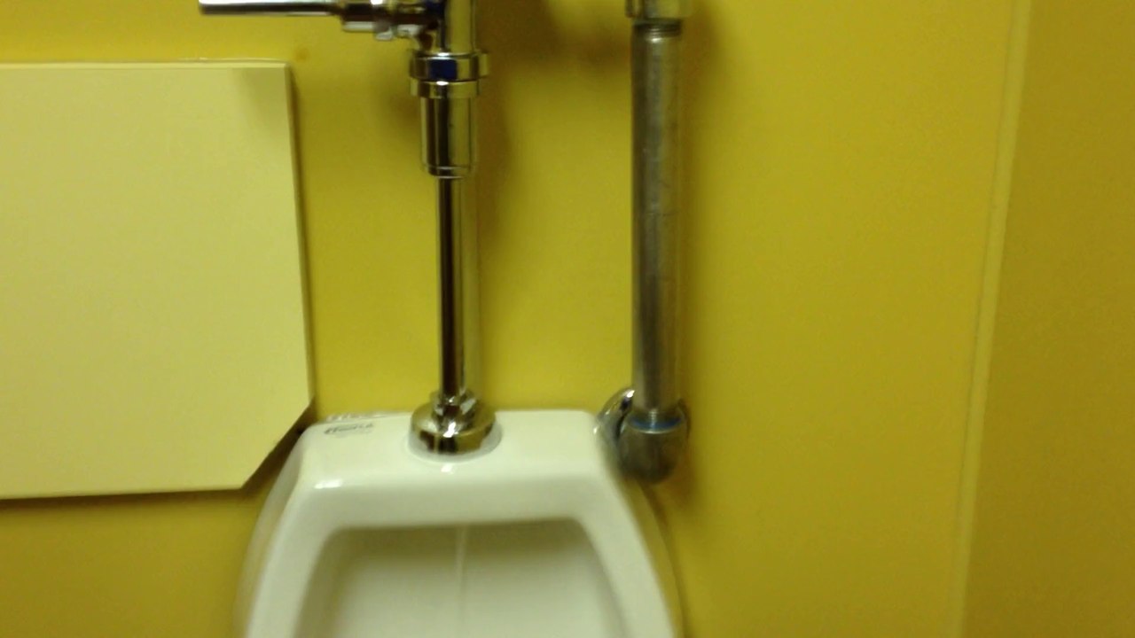 BTR-006: Huddle House Bathroom