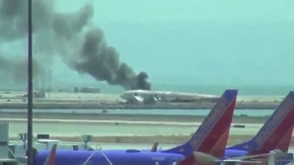 Boeing 777 by Asiana Airlines crashed in San Francisco Airport July 6 2013 SF SFO Flight 214 korean