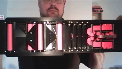 mitraillette d'avion en papier