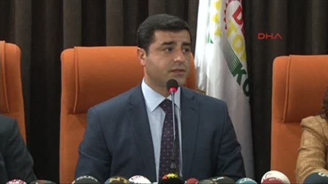 Hdp Eşgenel Başkanları Diyarbakır'da Basın Toplantısı Düzenledi 4