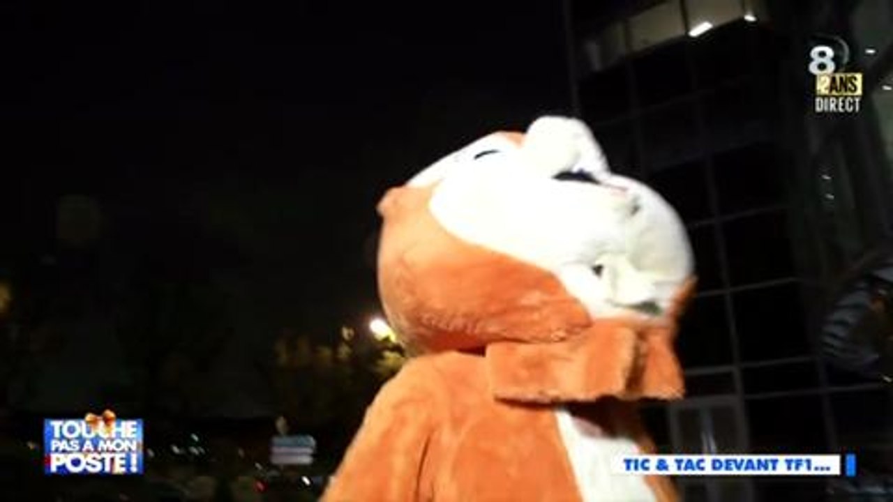 Gérard Louvin et Julien Courbet dansent déguisés en Tic et Tac devant TF1