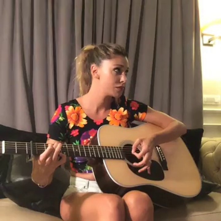 belen Rodriguez canta a ti quien amo