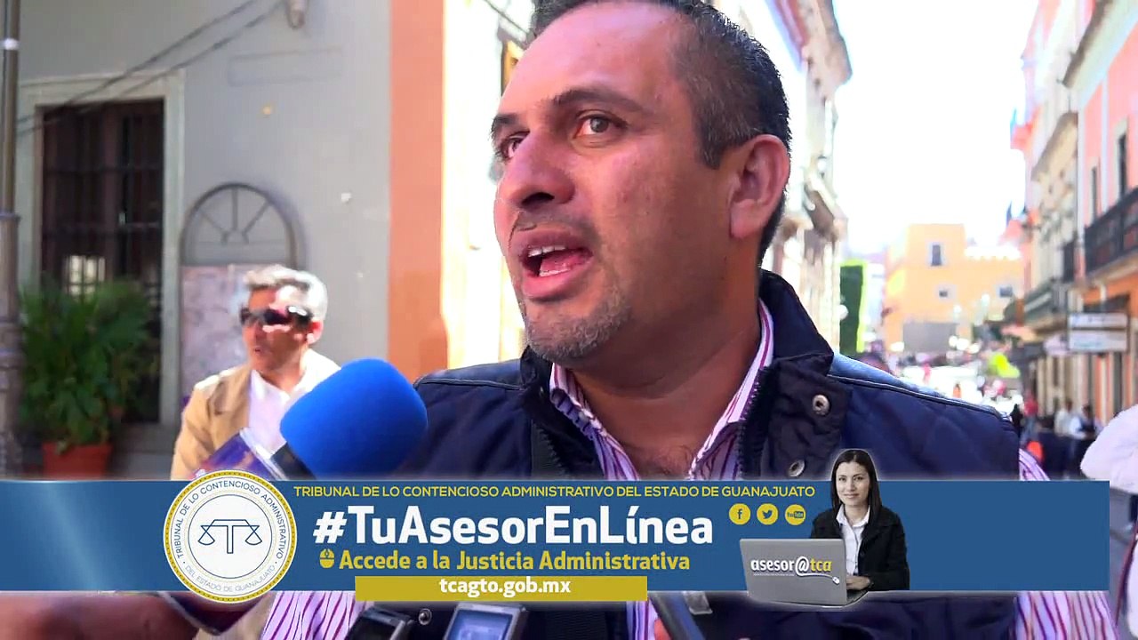 Ugalde Premiara a Polis