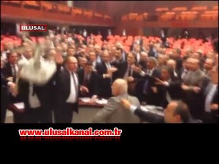 Meclisteki tokmaklı kavga