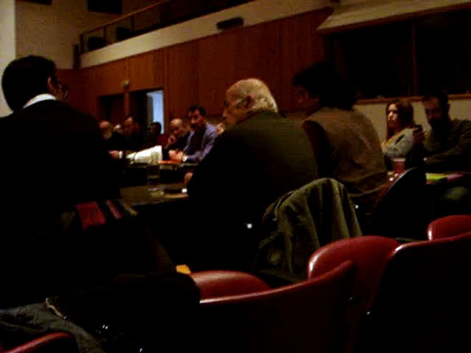 Δημοτικό συμβούλιο 17-2-2015 27ο τοποθέτηση του Αρώνη Χαράλαμπου  για την  λεωφορειολωρίδα