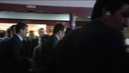 AB Bakanı Bozkır, Tarihi Kemeraltı Çarşısı'nı Ziyaret Etti
