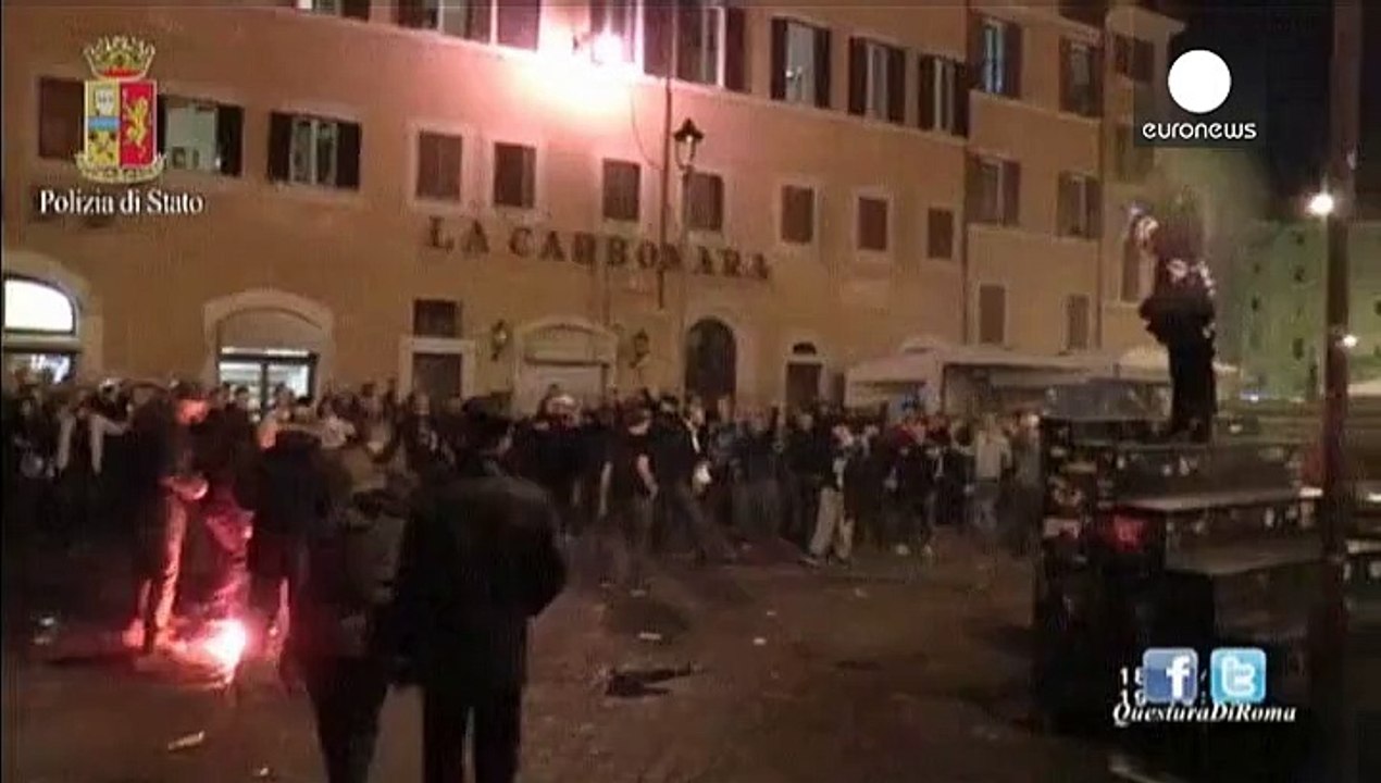 Holländische Fußballfans randalieren in Rom