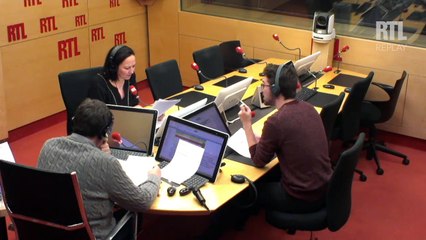 Jean-Yves Le Drian fait rire le web avec sa photo ratée devant les pyramides