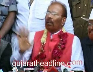 Vanzara cames out from Sabarmati jail after 7 and half year in Ahmedabad