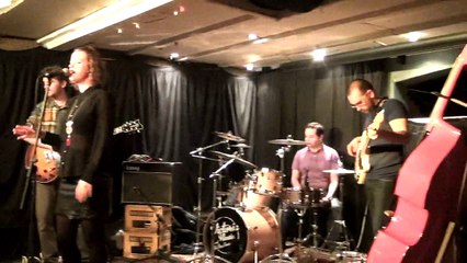 19-02-15 Victoria Klewin & the Truetones at the Golden Lion pt 1