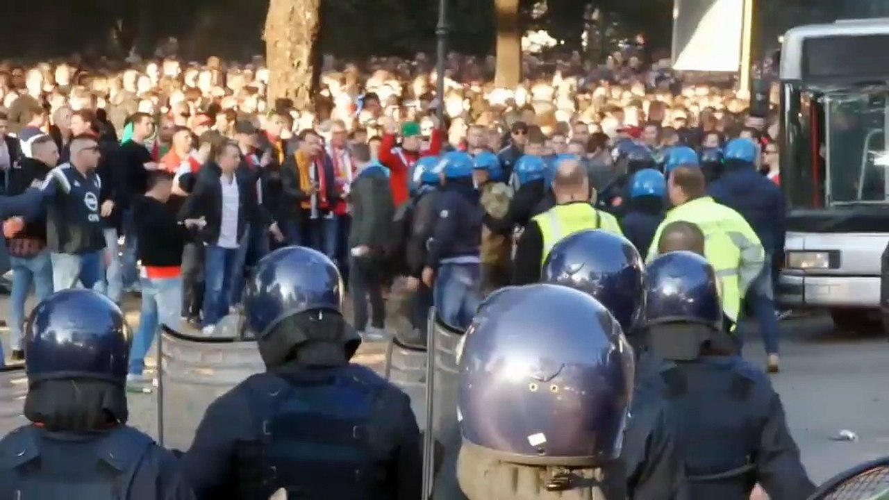 Krawalle in Rom: Feyenoord-Fans randalieren