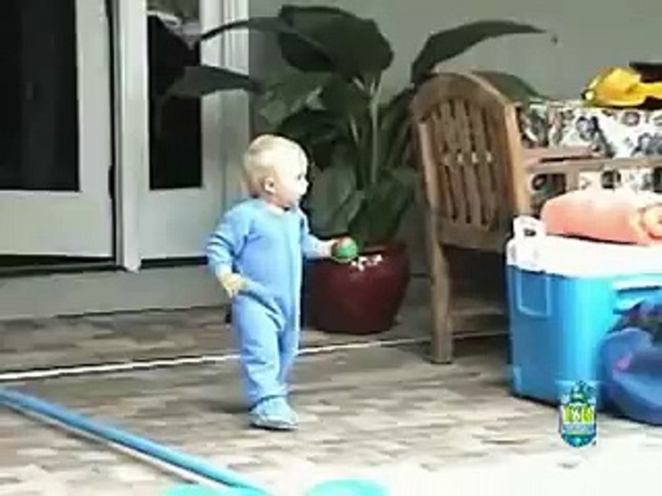 Very funny clip I can't Stop Laugh must watch
