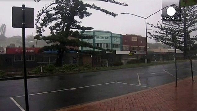 L'Australie frappée par deux tempêtes simultanées