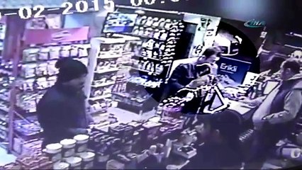 Otomobilin altında sürüklenerek ölen genç kız kamerada