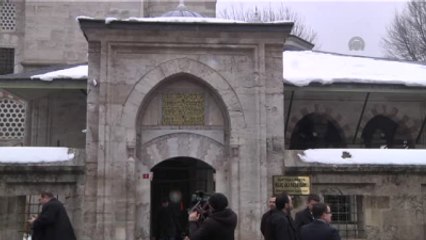 Abdullah Gül Cuma Namazını Kılıç Ali Paşa Cami'de Kıldı