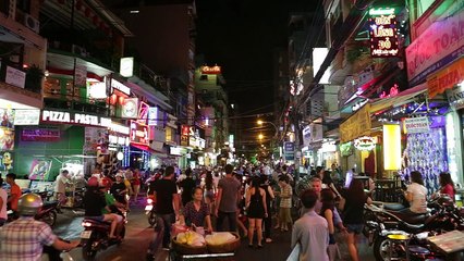 Ho-ho-hoch die Tassen: Komasaufen in Vietnam