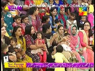 Did You Ever Seen A Kid Who Gives Signal To Her Mother - Watch This