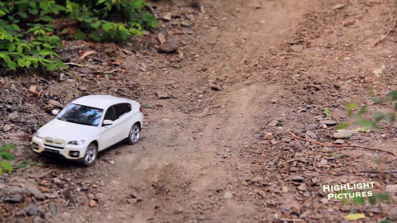 Neuer BMW VW SUV Elektro Auto Werbung - lustige Parodie